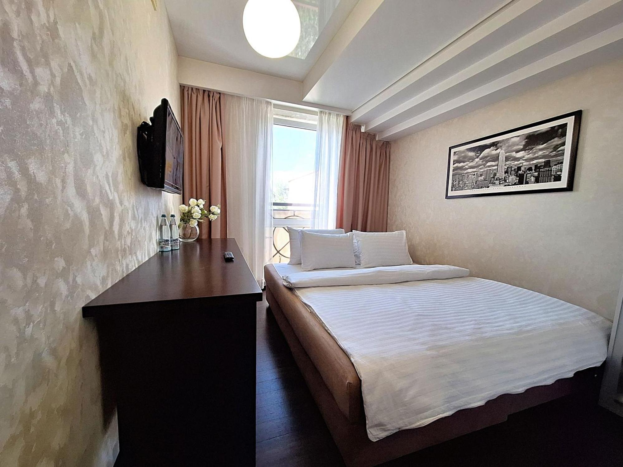 Найбільше Ліжко У Полтаві Мережа Alex Apartments Цілодобово Безконтактне Заселення Poltava Ngoại thất bức ảnh