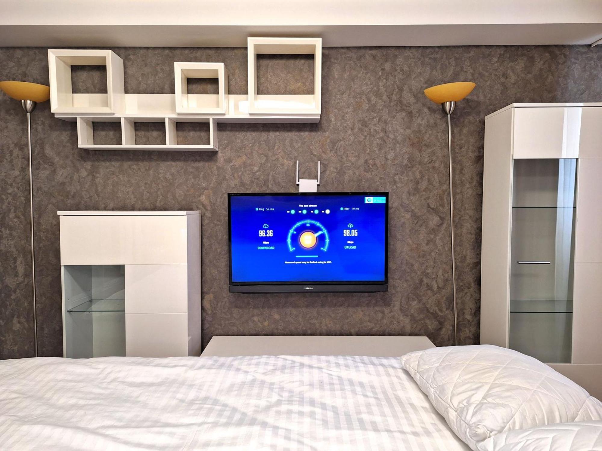 Найбільше Ліжко У Полтаві Мережа Alex Apartments Цілодобово Безконтактне Заселення Poltava Ngoại thất bức ảnh